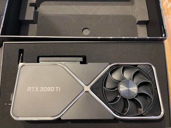 Nvidia RTX 3090 TI Founders Edition 24GB0