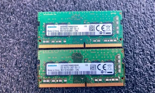 Samsung Ram (2) 8gb 2400MHZ DDR4 16 Gbs