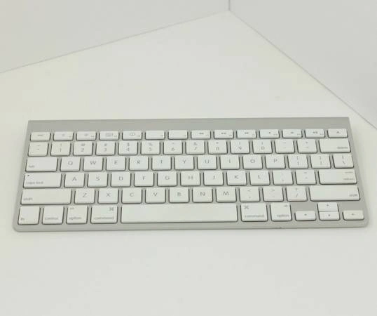 Apple A1314 Wireless Keyboard Bluetooth0